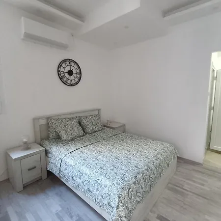 White Slavija