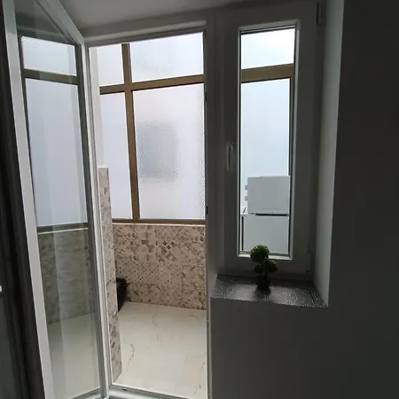 White Slavija * Βελιγράδι